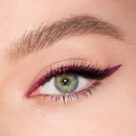 DUO D’EYELINERS MAGIQUES « MESMERISING MAROON »