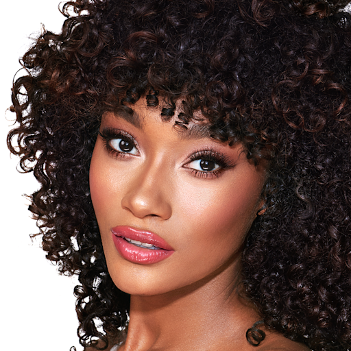 LE LOOK SUPERMODÈLE INTENSE