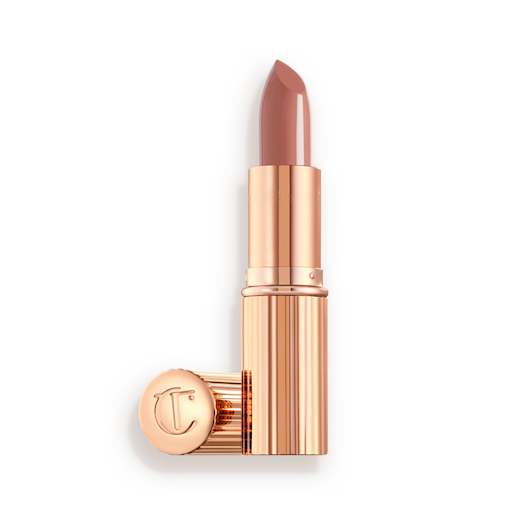 LES SUPER NUDES K.I.S.S.I.N.G – LA ROYALTÉ DES PODIUMS