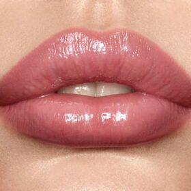 Pillow Talk LUSCIOUS LIP SLICK : DES ÉCONOMIES MAGIQUES