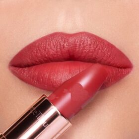 Rouges À Lèvres Pillow Talk LOVE EFFECT MATTE REVOLUTION – LOVE TALK