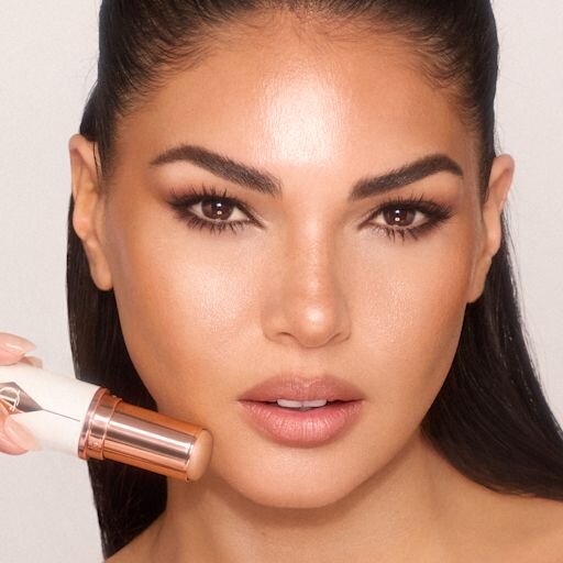 UNREAL SKIN SHEER GLOW TINT – STICK DE FOND DE TEINT HYDRATANT 7.5 MEDIUM