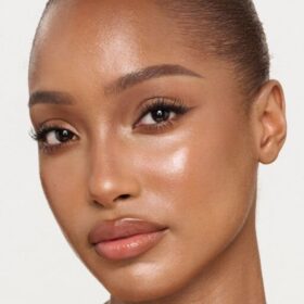 UNREAL SKIN SHEER GLOW TINT STICK FOND DE TEINT HYDRATANT 10 TAN