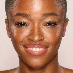 UNREAL SKIN SHEER GLOW TINT STICK FOND DE TEINT HYDRATANT 12.5 TAN